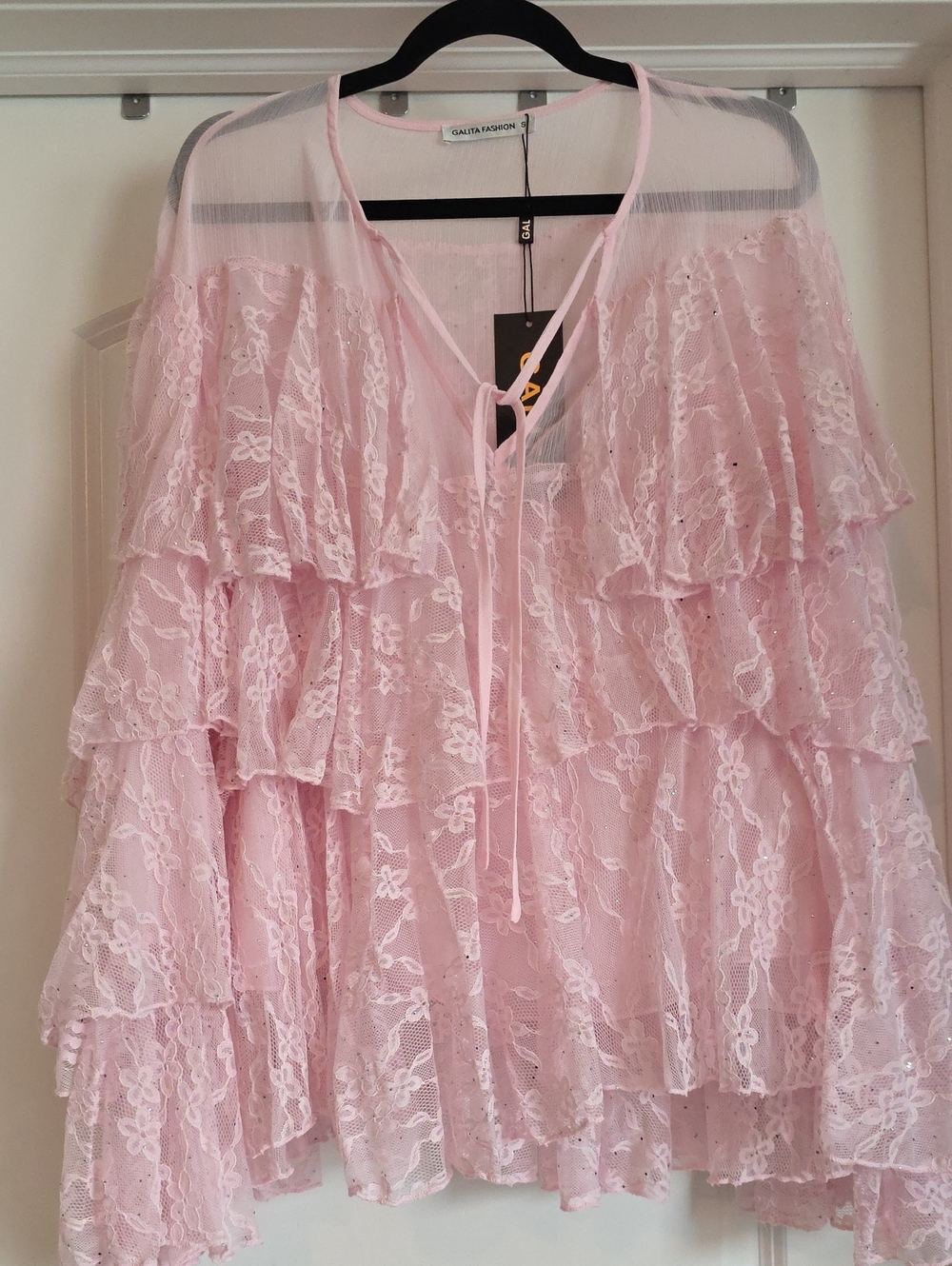 NWT Galita Fashion Oversized Small Pink Lace Tiered Ruffle Top